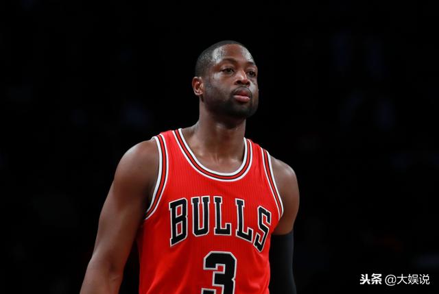  罗马主场灯光故障 比赛中断半小时创尴尬纪录  