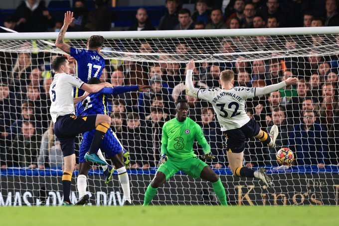  切尔西爆冷负于埃弗顿，波特战术体系备受质疑  