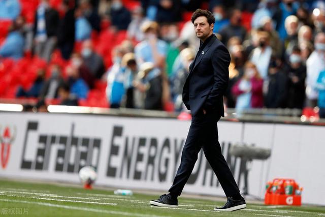  热刺核心发威！凯恩帽子戏法率队强势登顶  